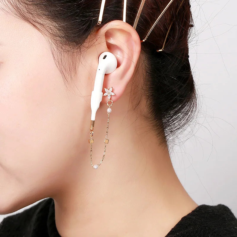 Trendy Airpods Earring Holders: Bluetooth Earphone Clips for Fashion