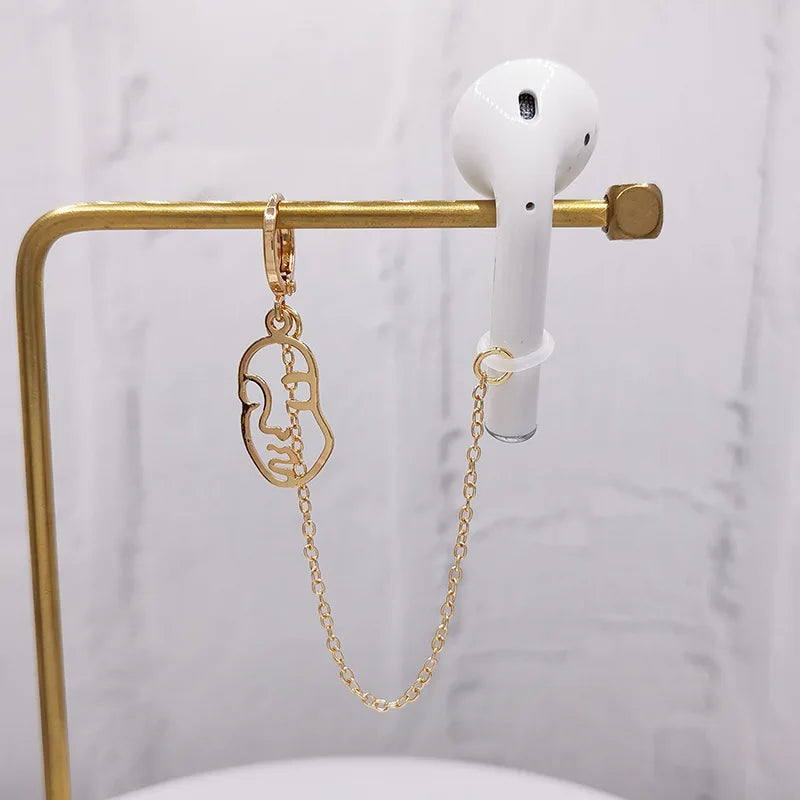 Trendy Airpods Earring Holders: Bluetooth Earphone Clips for Fashion