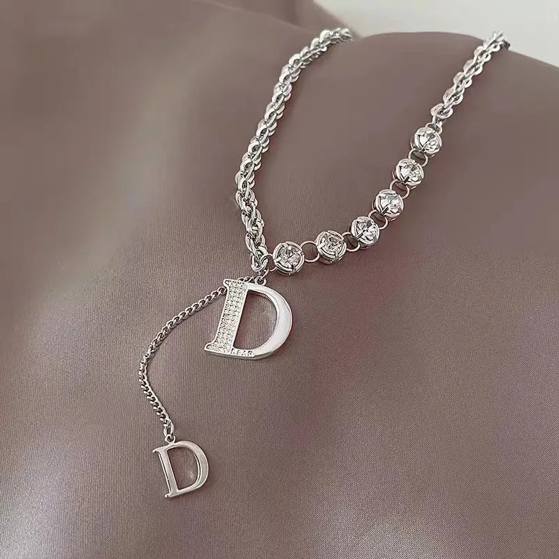 Stylish Letter Pendant Necklace – Ideal Winter Accessory