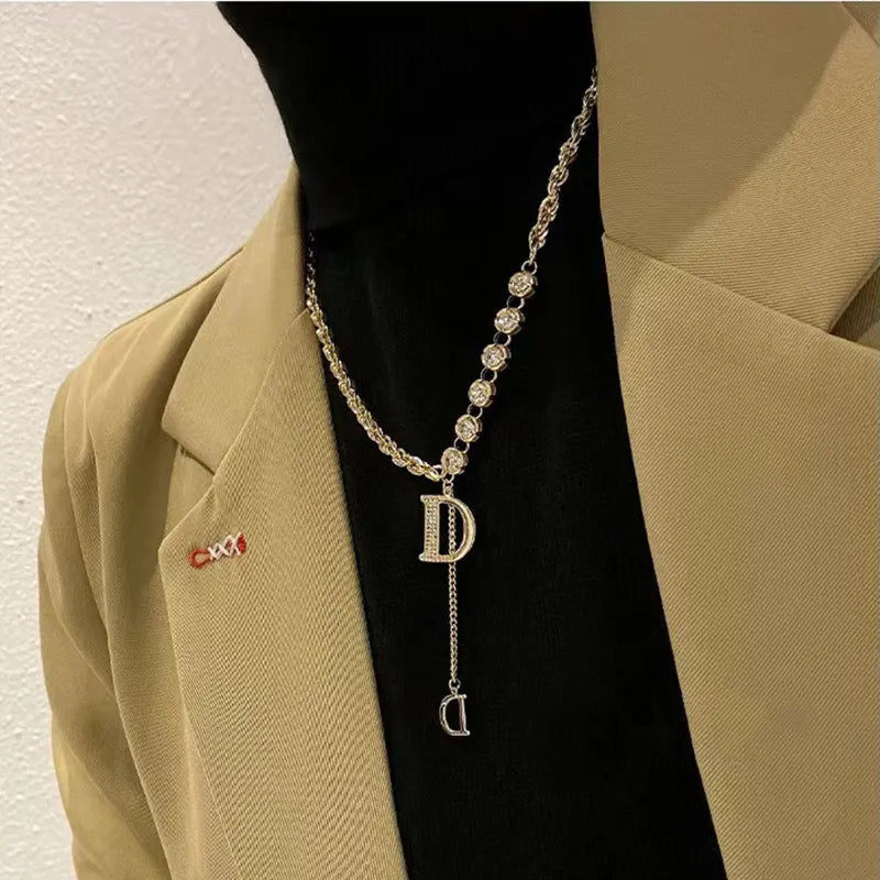 Stylish Letter Pendant Necklace – Ideal Winter Accessory