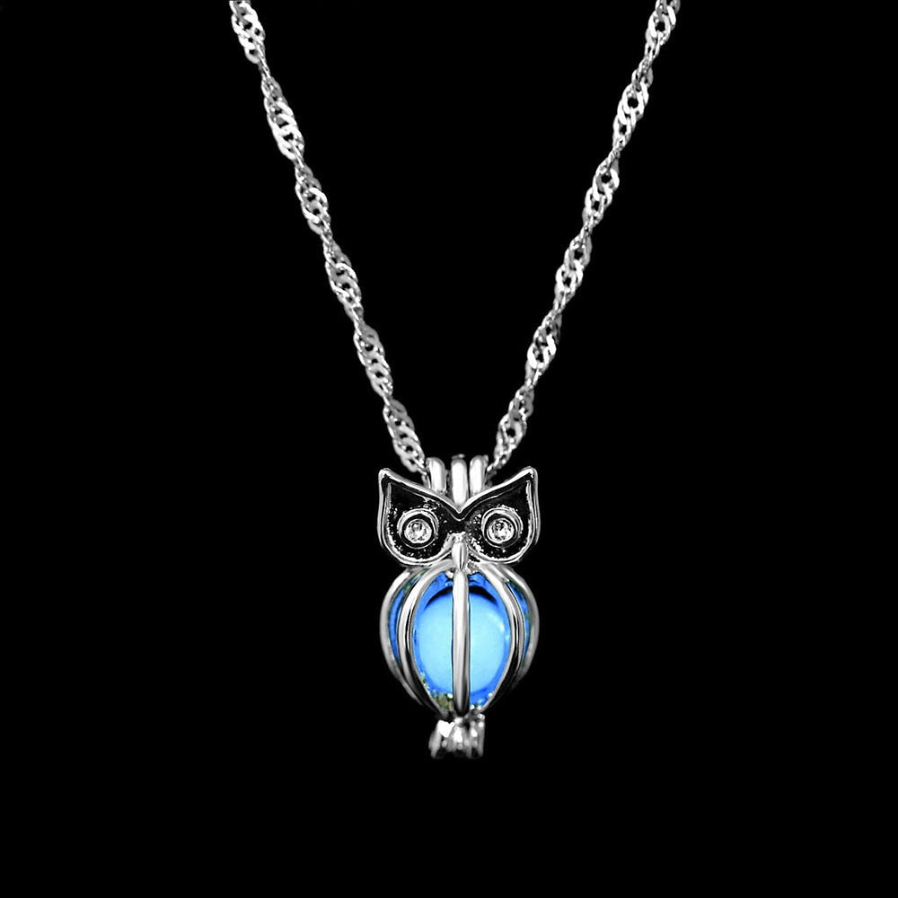 Vintage Glowing Moonstone Pendant Necklace - Orchid Unique