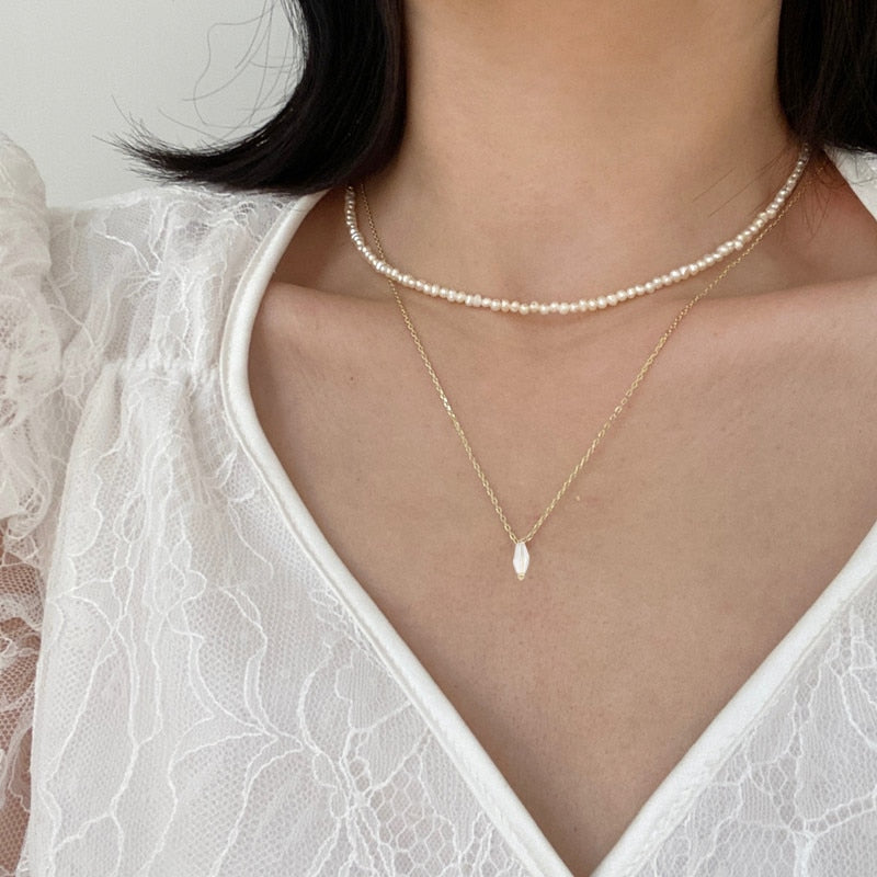 ZOVOLI Dainty Pearl Nicklace - Orchid Unique