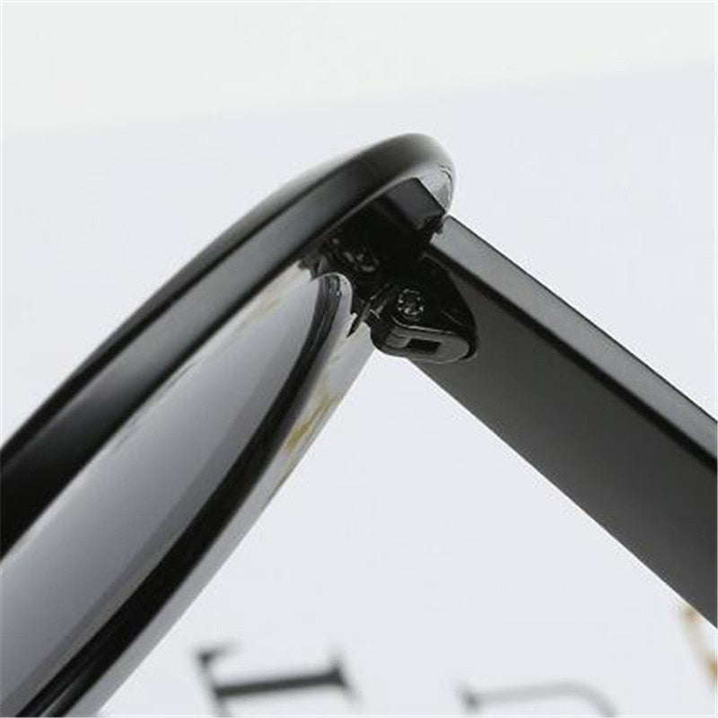 Round Oversized Sunglasses - Orchid Unique