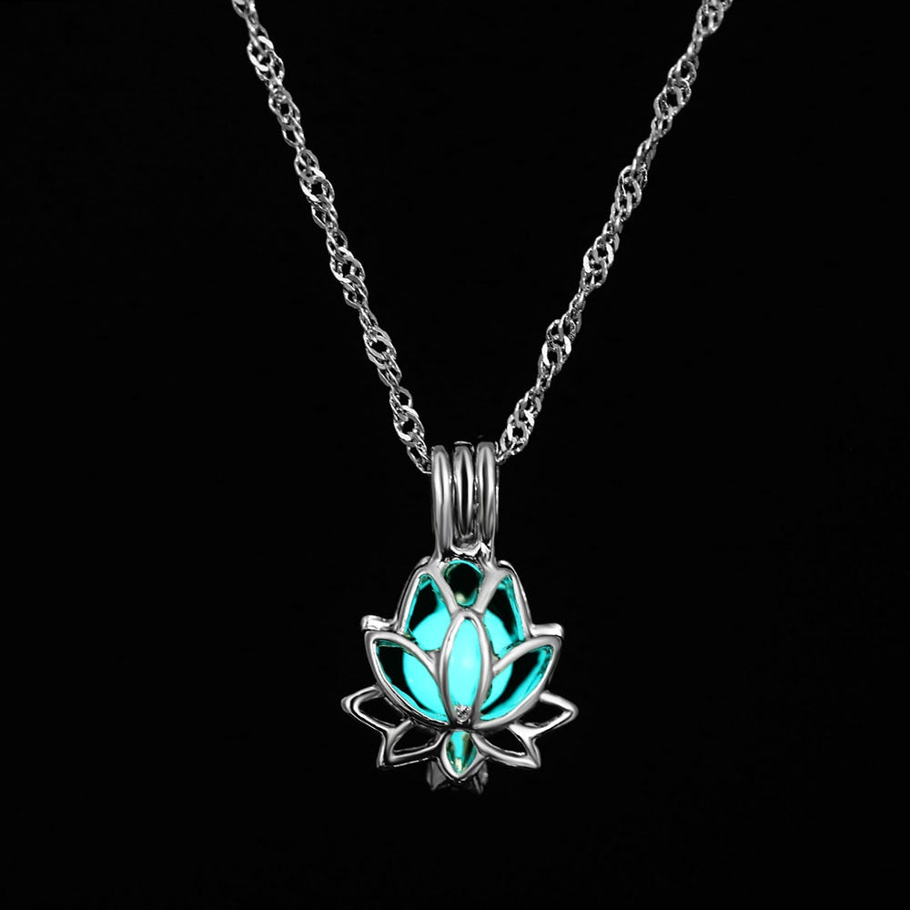 Vintage Glowing Moonstone Pendant Necklace - Orchid Unique