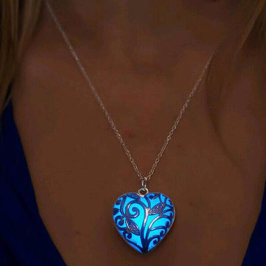 Vintage Glowing Moonstone Pendant Necklace - Orchid Unique