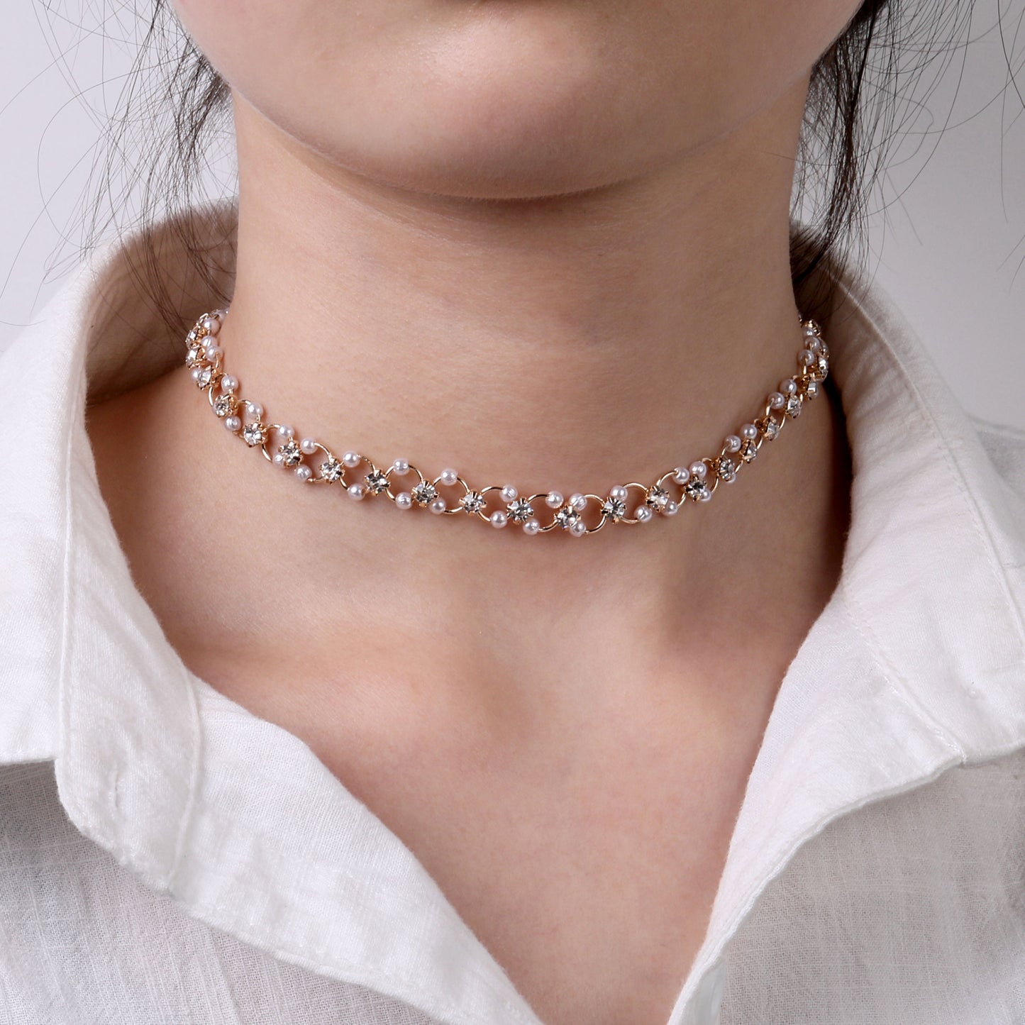 ZOVOLI Dainty Pearl Nicklace - Orchid Unique