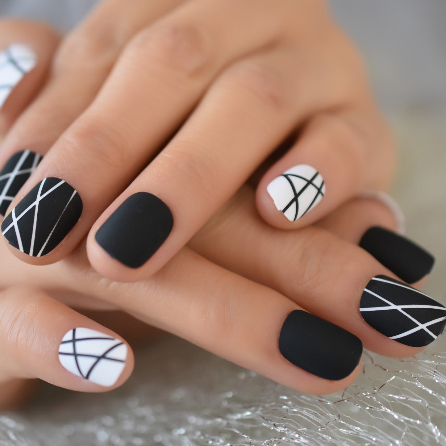 Round Fake Nail Tips - Orchid Unique