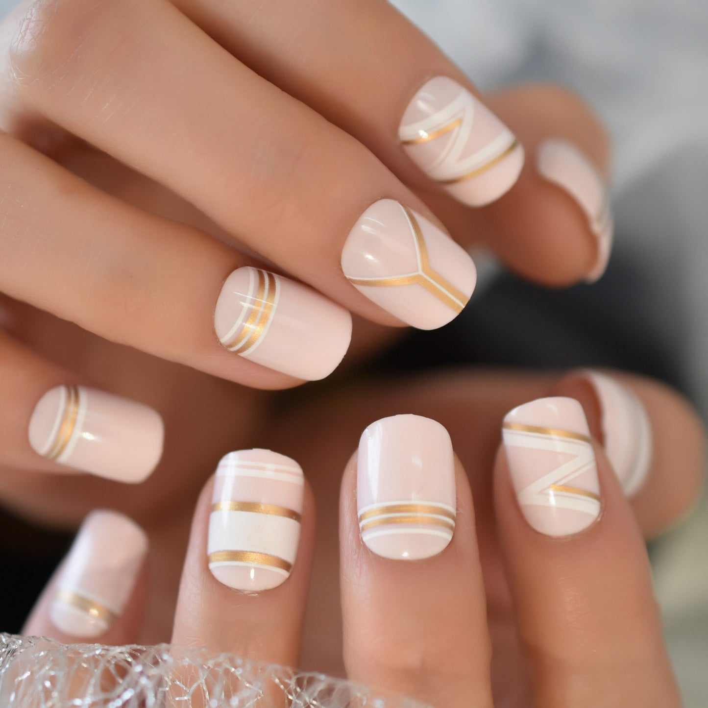 Round Fake Nail Tips - Orchid Unique