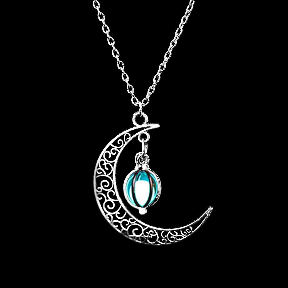 Vintage Glowing Moonstone Pendant Necklace - Orchid Unique