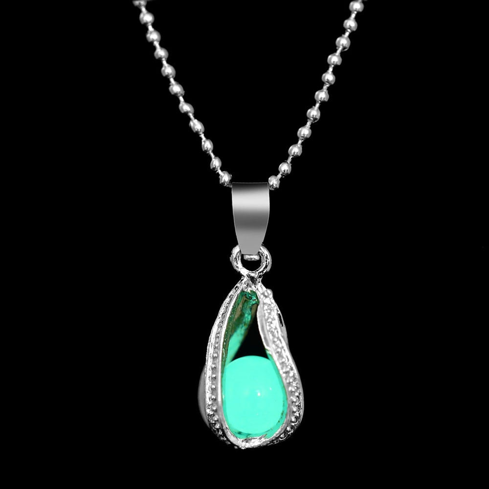 Vintage Glowing Moonstone Pendant Necklace - Orchid Unique