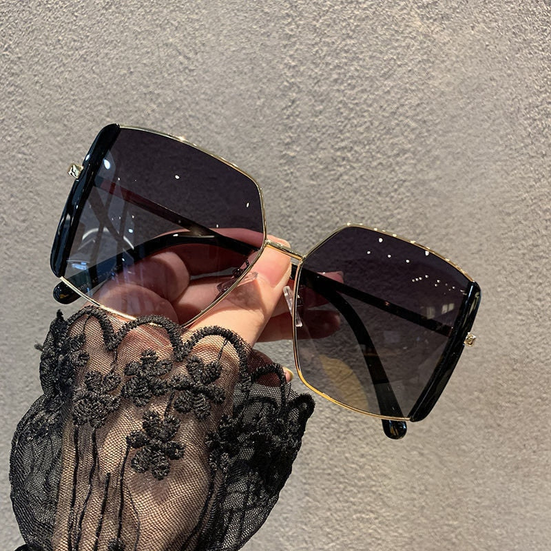 Oversize Sunglasses - Orchid Unique