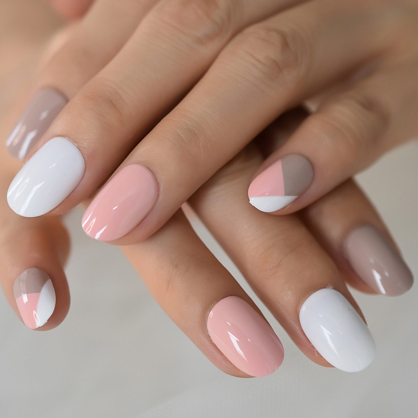 Round Fake Nail Tips - Orchid Unique