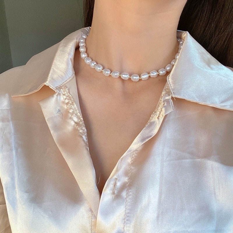 ZOVOLI Dainty Pearl Nicklace - Orchid Unique