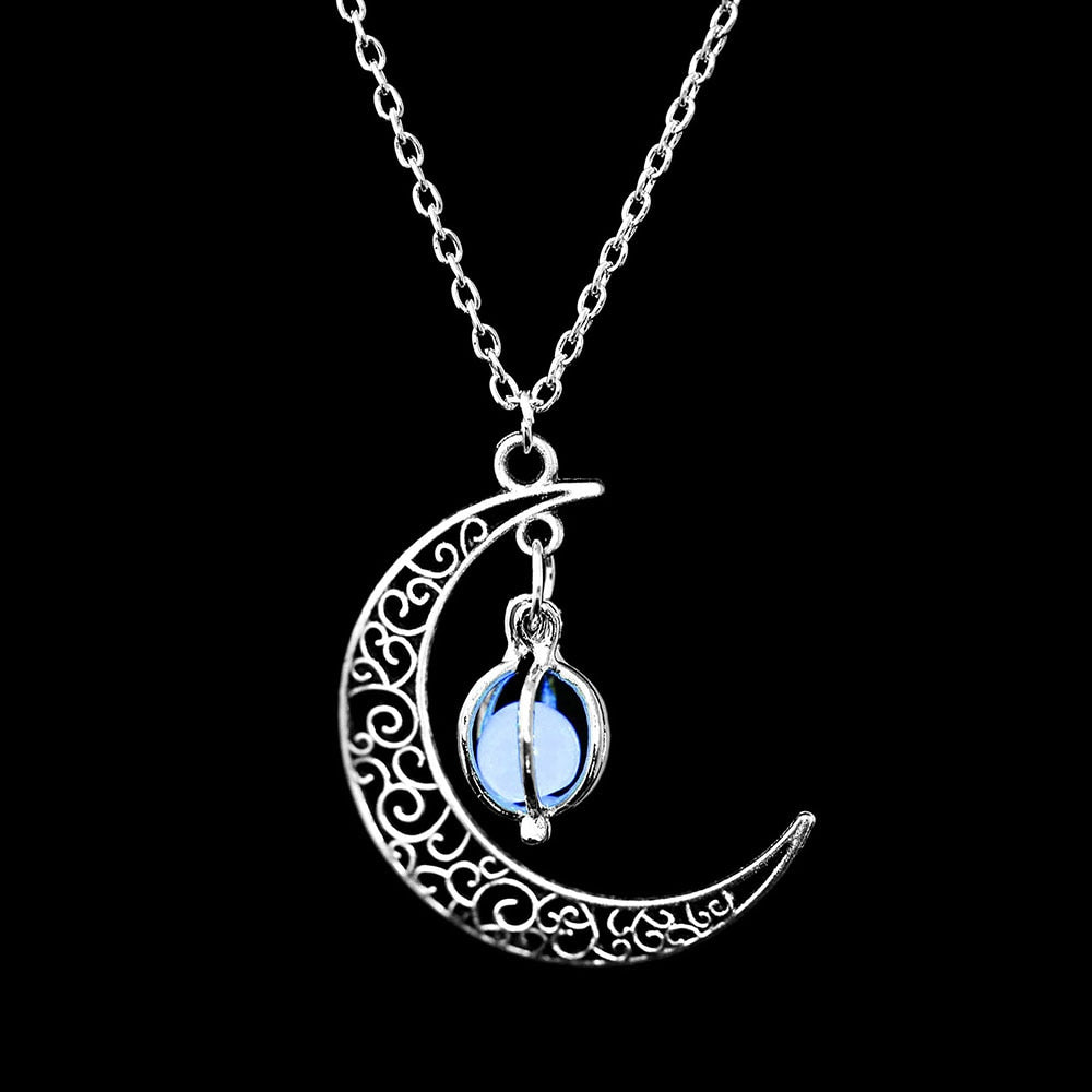 Vintage Glowing Moonstone Pendant Necklace - Orchid Unique