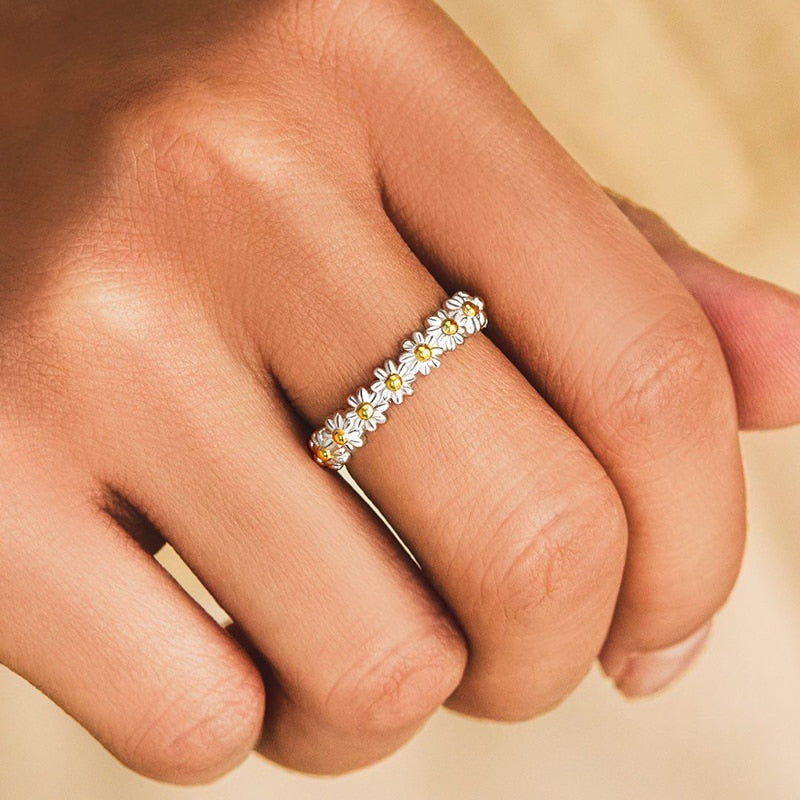 Daisy Ring - Orchid Unique
