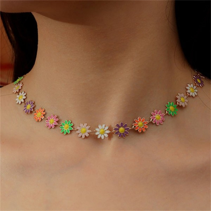 Elegant Flower Daisy Clavicle Necklace - Orchid Unique