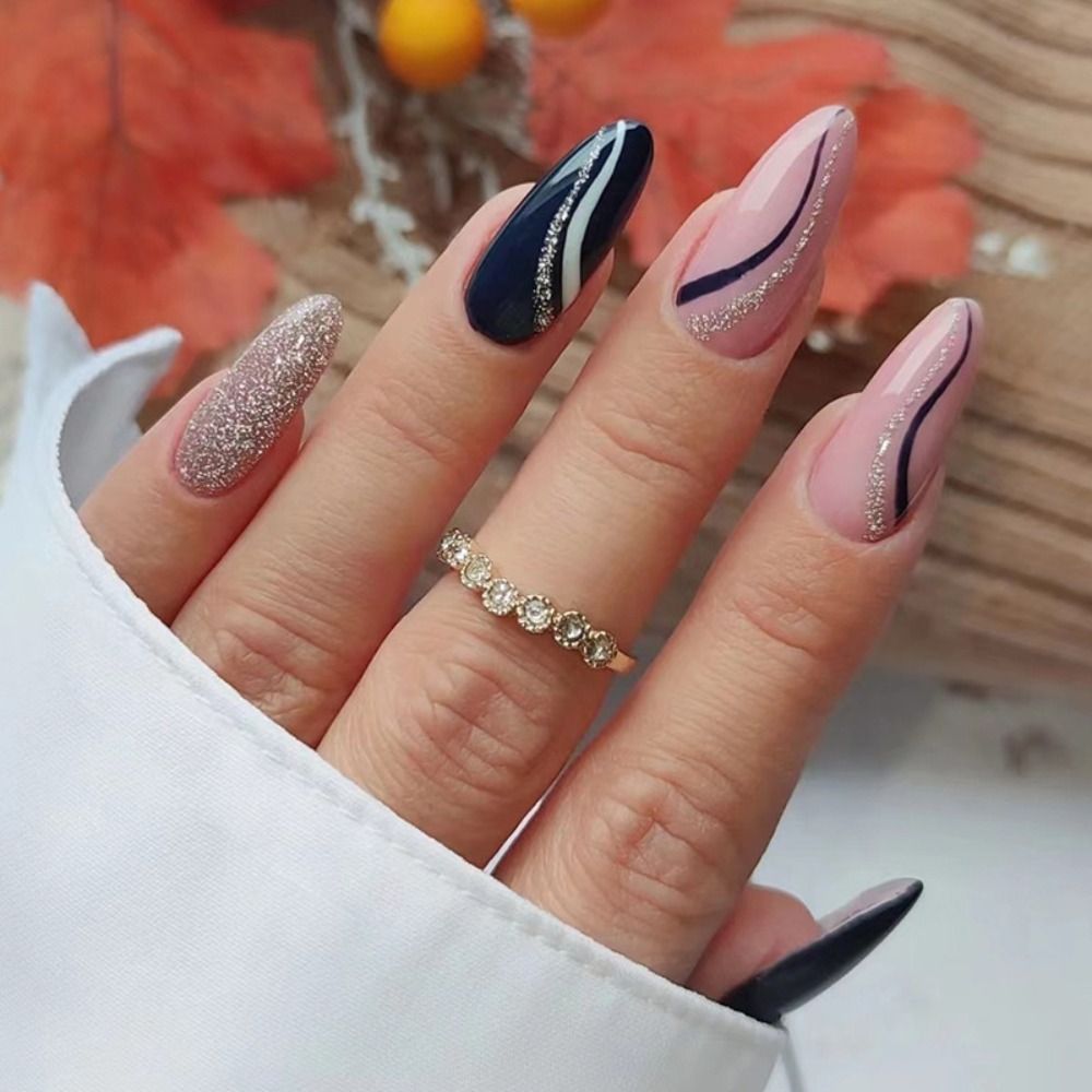 Almond Round Wavy False Nails - Orchid Unique