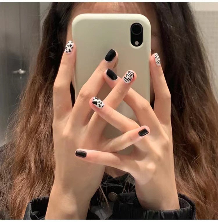 Sweet Short Round/Square Head False Nail Art - Orchid Unique