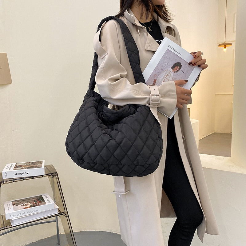 Lattice Pattern Shoulder Bag - Orchid Unique