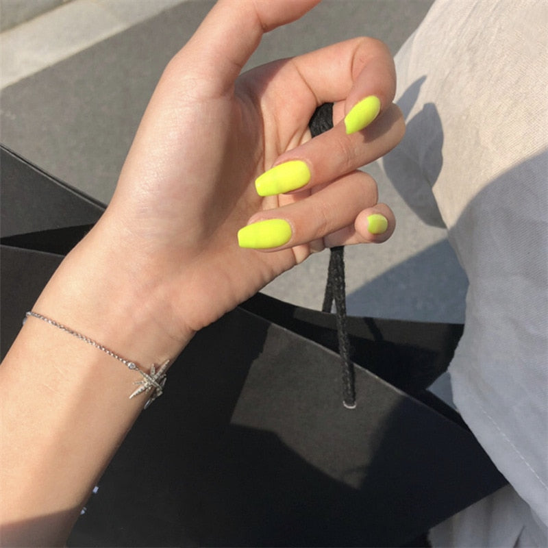 Short Coffin Fake Nails - Orchid Unique