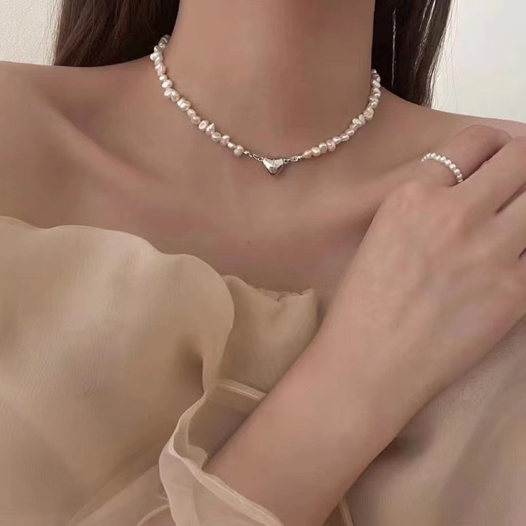 ZOVOLI Dainty Pearl Nicklace - Orchid Unique