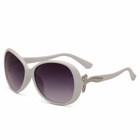 Stylish vintage-inspired sunglasses - Orchid Unique