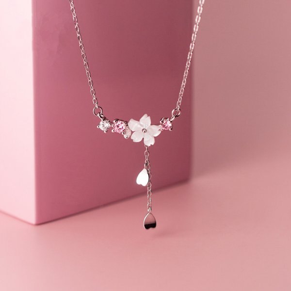 Elegant Flower Daisy Clavicle Necklace - Orchid Unique