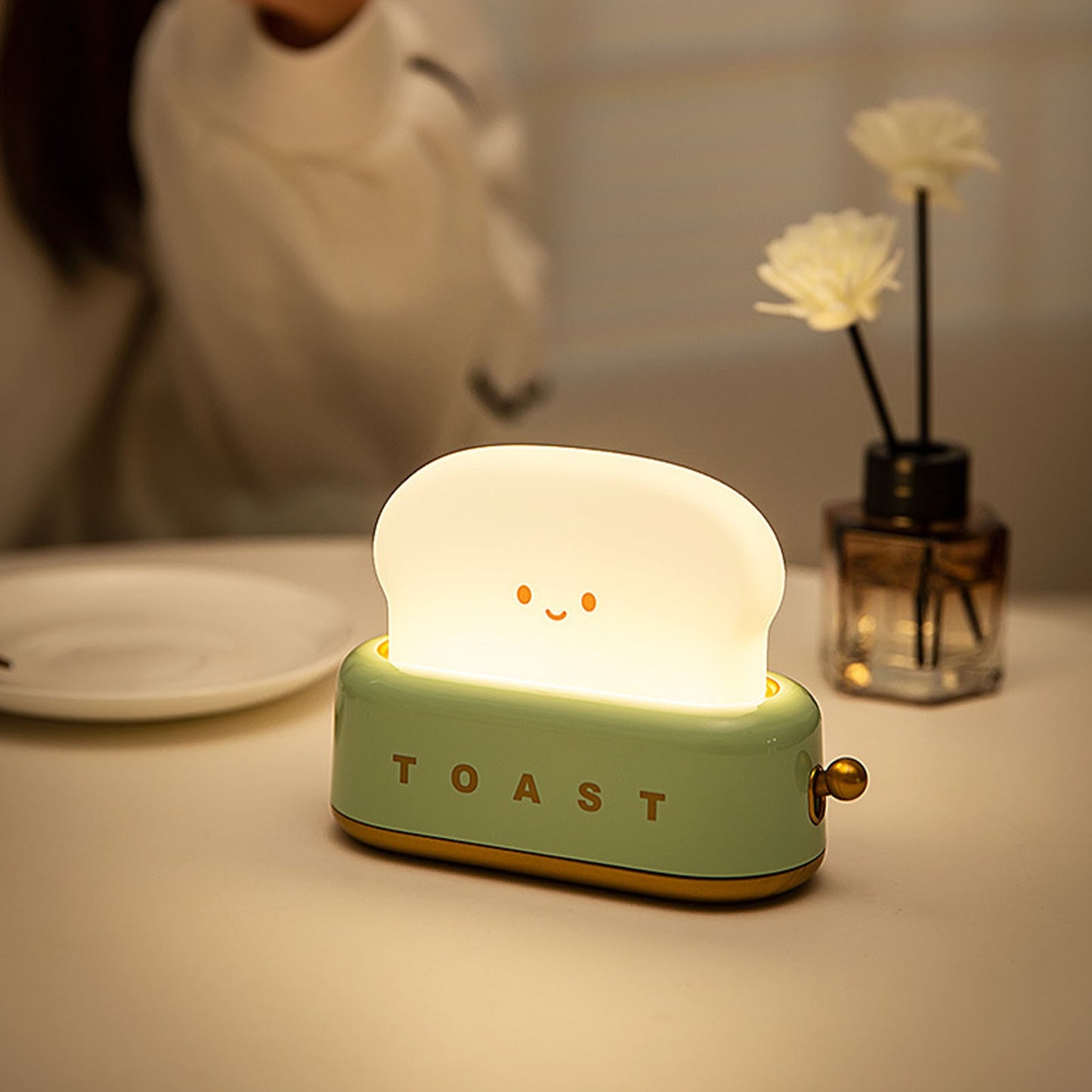 Cute Night Light Toast Lamp - Orchid Unique