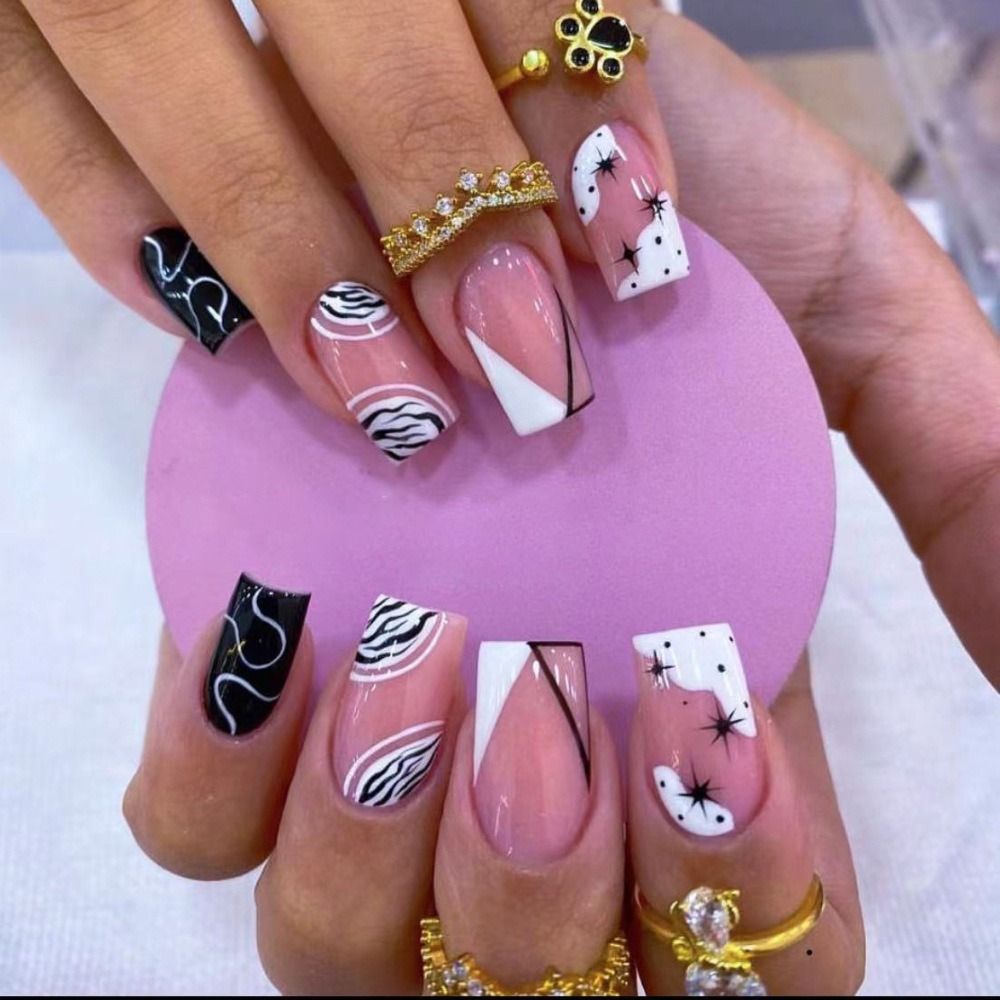 Wave Line Short Ballet French False Nails - Orchid Unique