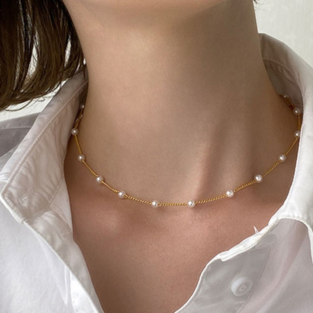 ZOVOLI Dainty Pearl Nicklace - Orchid Unique