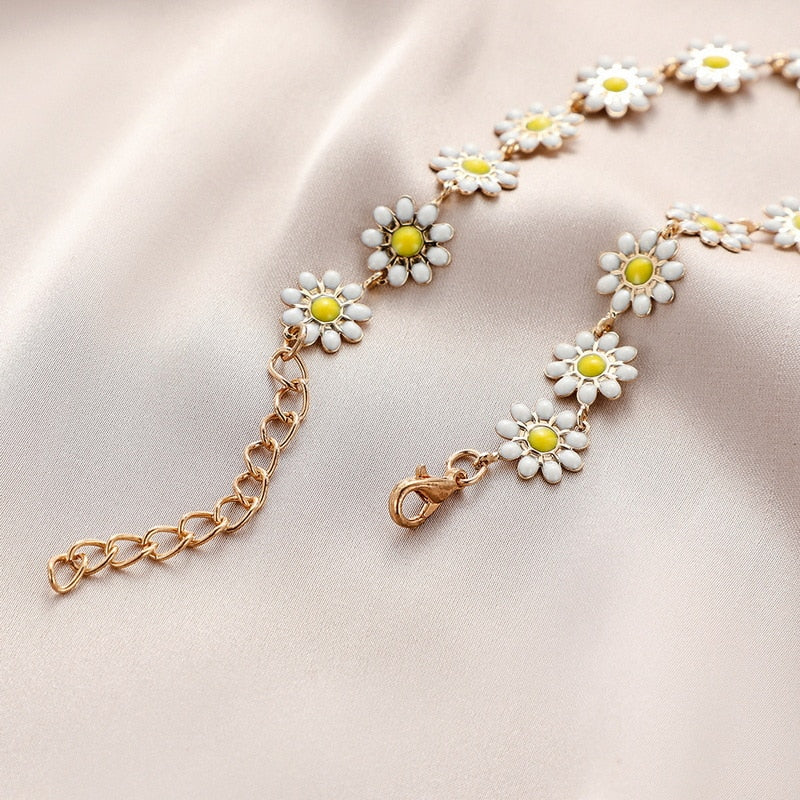 Elegant Flower Daisy Clavicle Necklace - Orchid Unique
