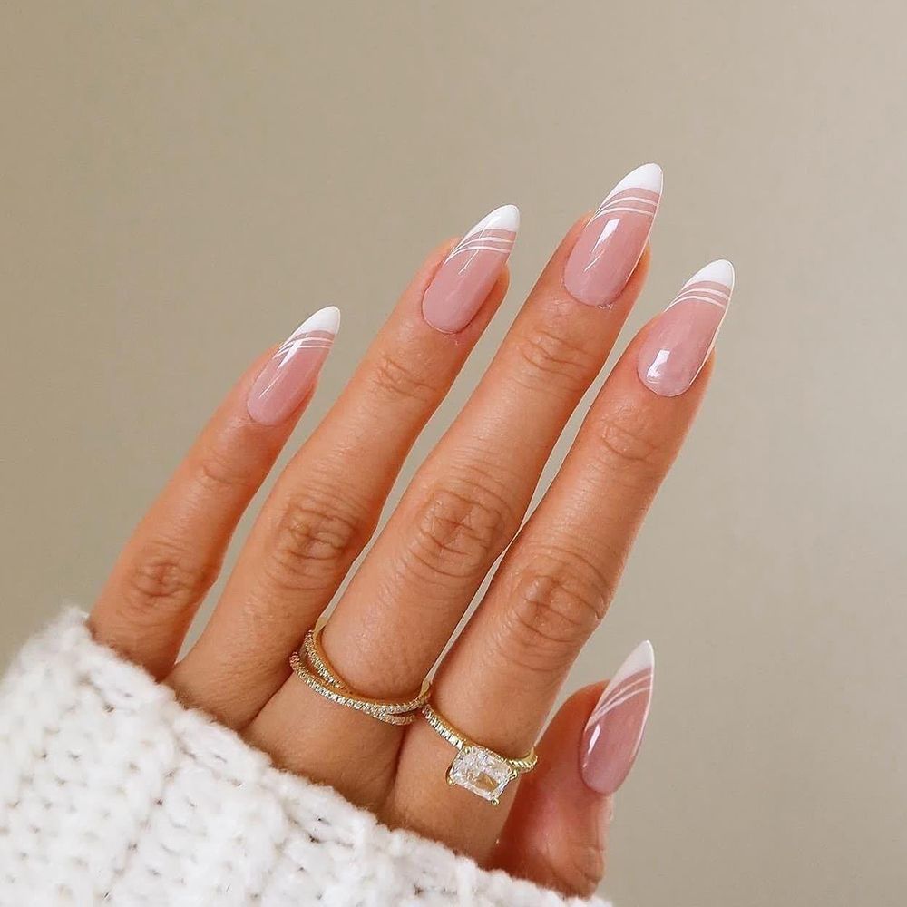 Almond Shape Fake Nails - Orchid Unique
