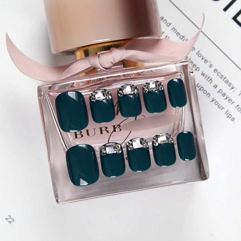 Rhinestone Design Artificial Nails - Orchid Unique