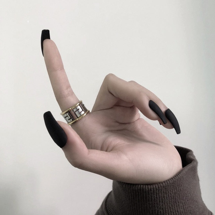 Short Coffin Fake Nails - Orchid Unique