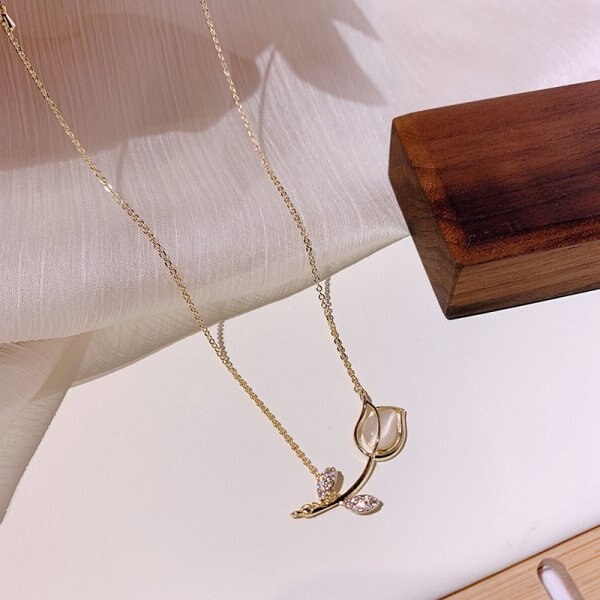 Elegant Flower Daisy Clavicle Necklace - Orchid Unique
