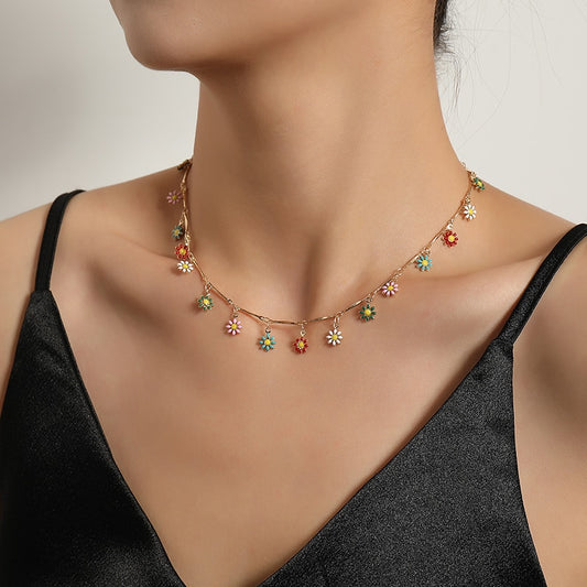 Handmade Colorful Daisy Necklace - Orchid Unique