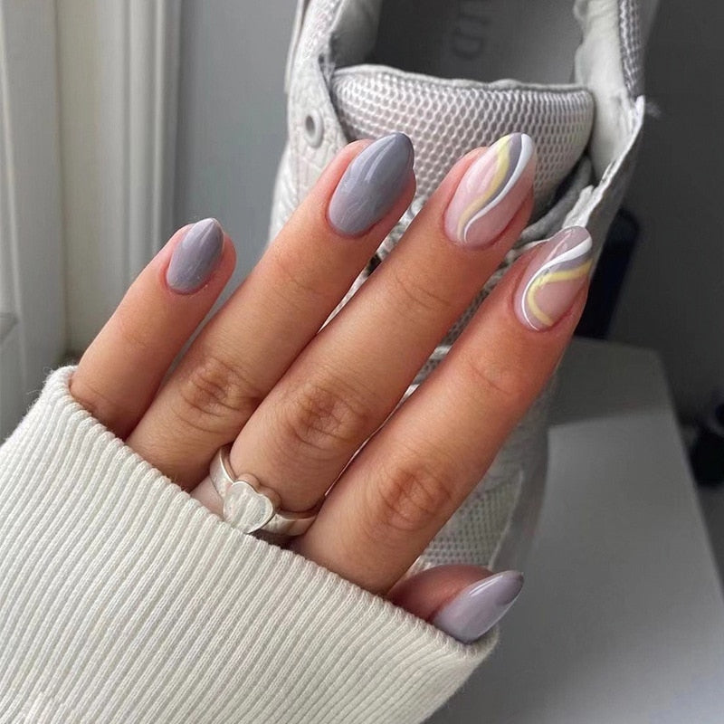 Almond Round Wavy False Nails - Orchid Unique