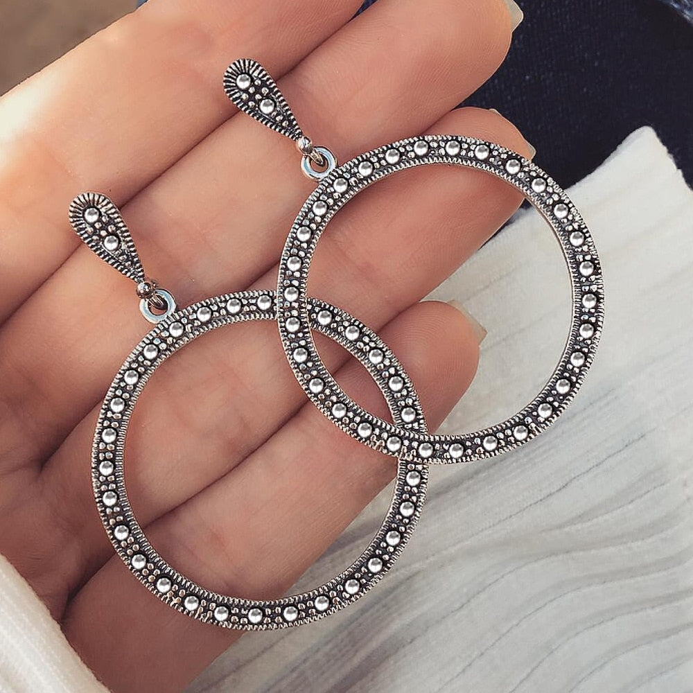 TRENDY Big Circle Round Hoop Earrings - Orchid Unique  Orchid Unique 