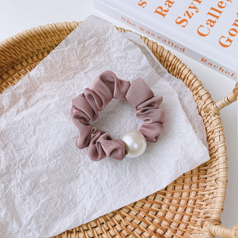 Scrunchies Hairband - Orchid Unique  SPECIFICATIONS Type: Elastic Hair Bands 01, 02, 03, 04, 32, 31, 33, 19, 20, 05 Scrunchies Hairband SPECIFICATIONS Type: Elastic Hair Bands (Store description)  8 7 24506333 USD (Store description) 14:691#01, 14:200004891#02, 14:1254#03, 14:1052#04, 14:10#32, 14:193#31, 14:350853#33, 14:175#19, 14:200004890#20, 14:173#05 01, 02, 03, 04, 32, 31, 33, 19, 20, 05 Orchid  Hair Accessories Orchid Unique 